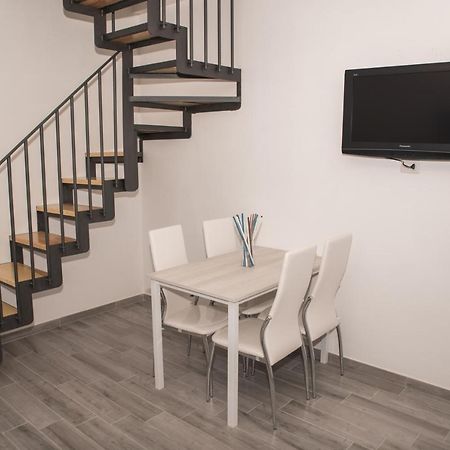 Casa Langellotti Smart Apartment Наполи Екстериор снимка