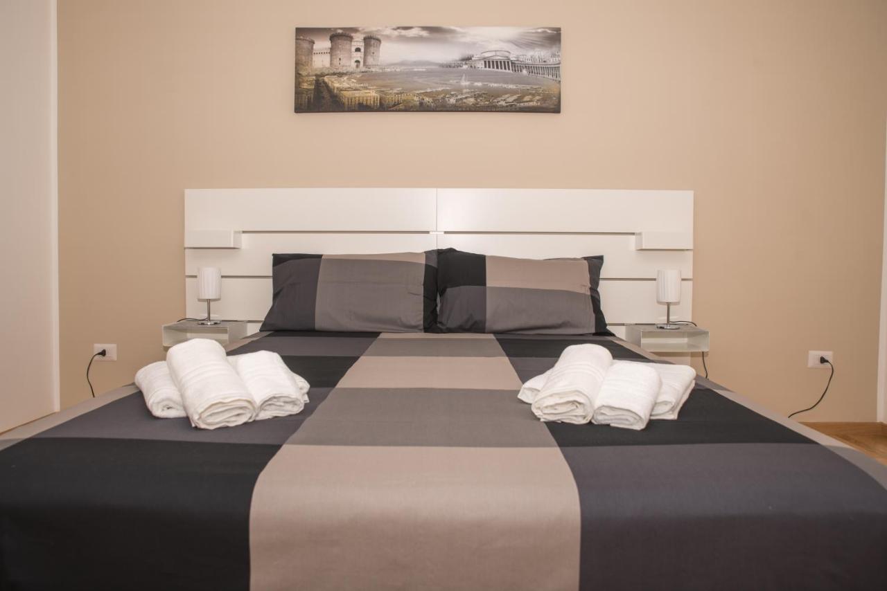 Casa Langellotti Smart Apartment Наполи Екстериор снимка
